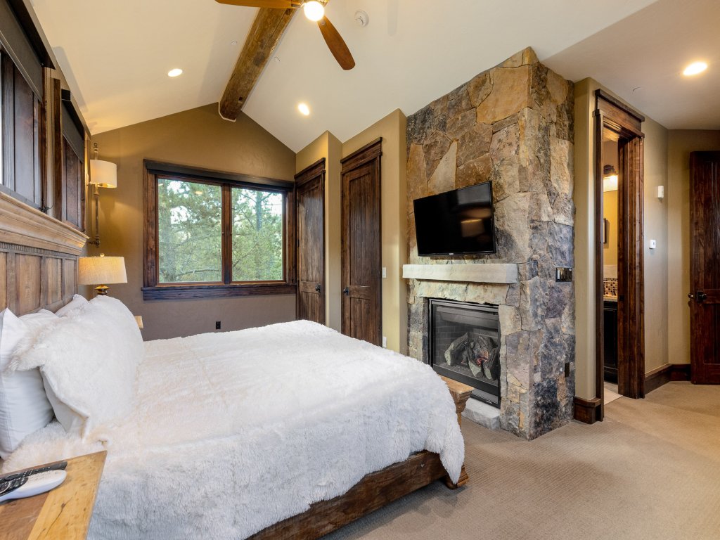 LR957 The Timber Lodge 957 Vacation Rental in Copper Mountain - RedAwning