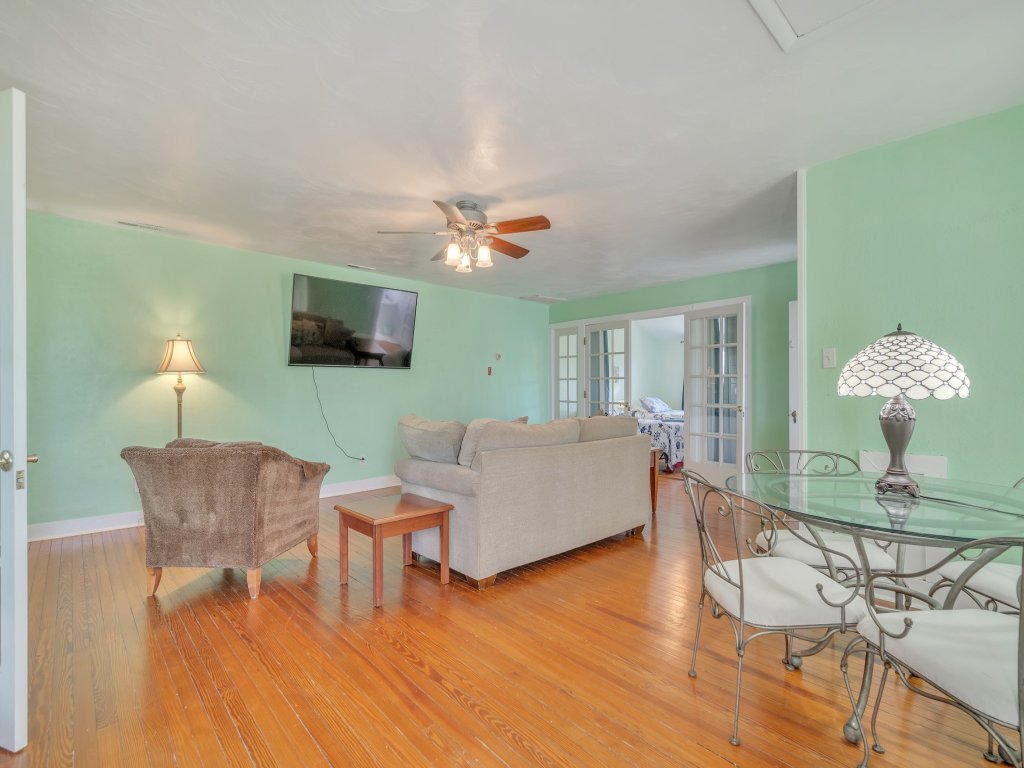 Manor and Mutts #2 Vacation Rental in Norfolk - RedAwning