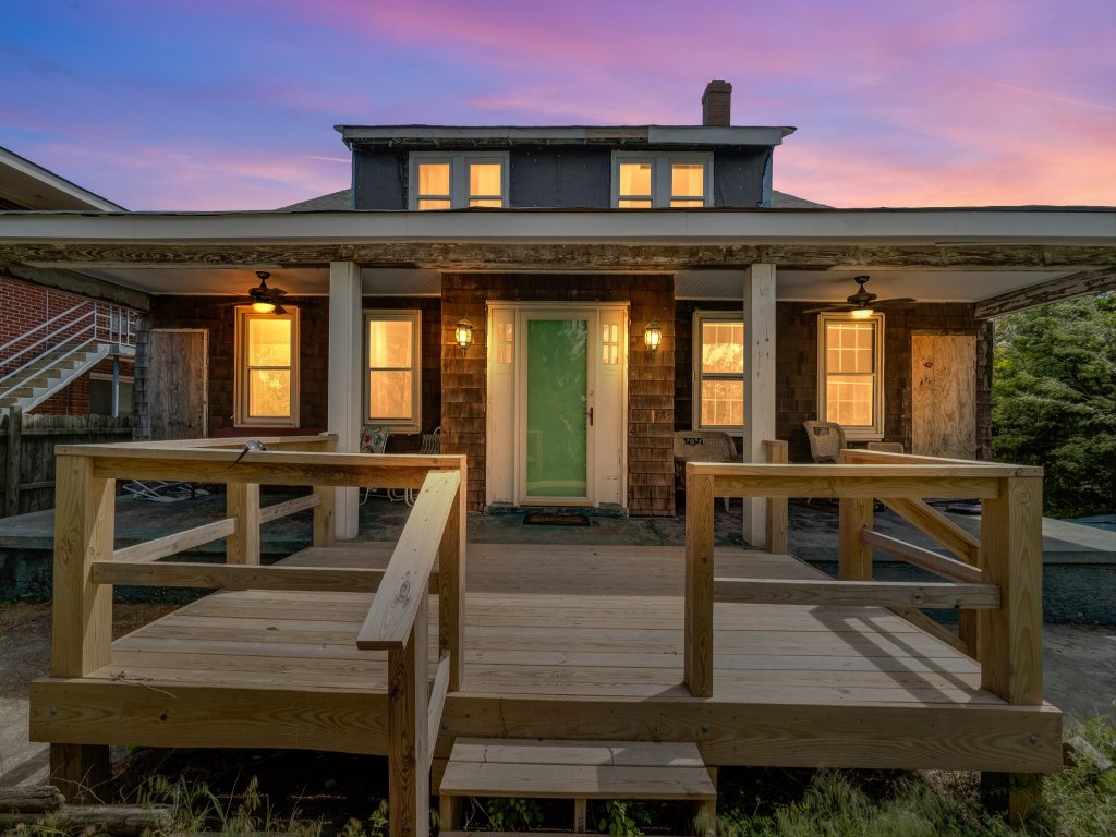 Manor and Mutts #2 Vacation Rental in Norfolk - RedAwning