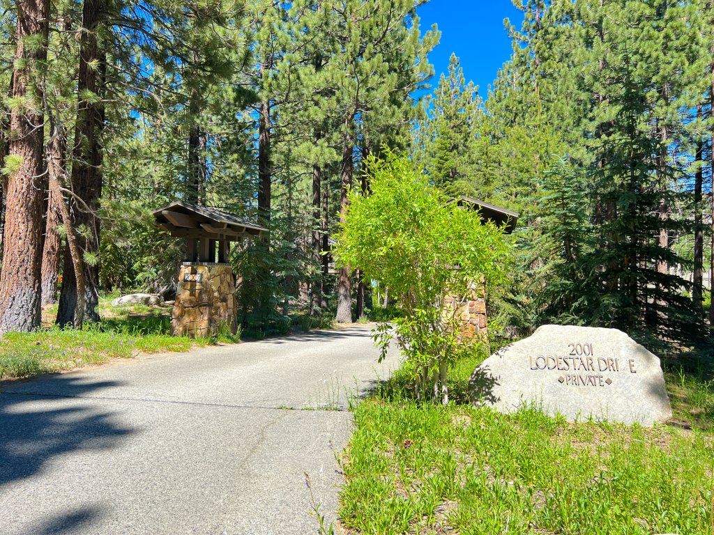 Lodestar #2001 Vacation Rental in Mammoth Lakes - RedAwning