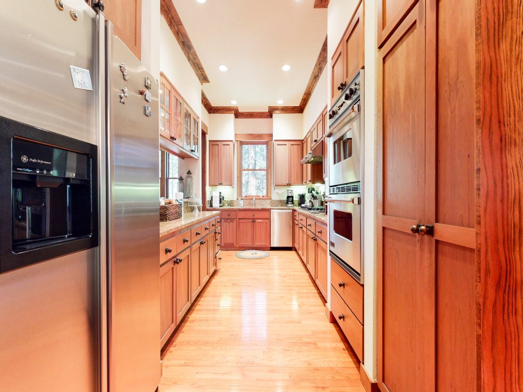 Lodestar #2001 Vacation Rental in Mammoth Lakes - RedAwning