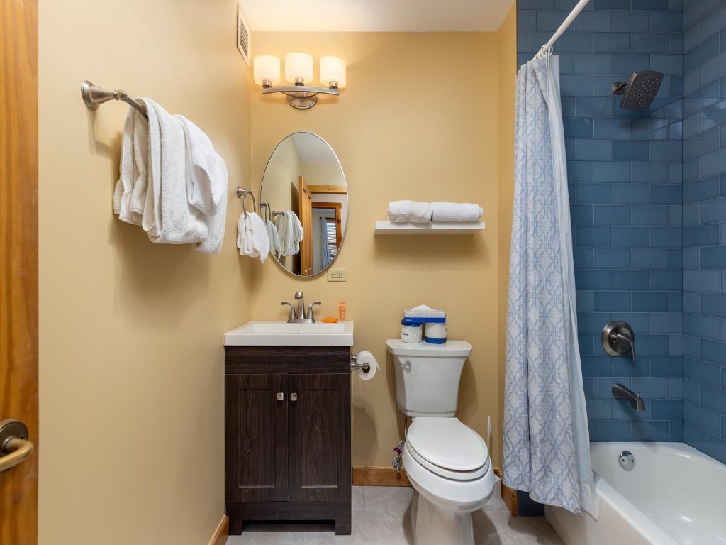 8363 Buffalo Lodge Vacation Rental in Keystone - RedAwning