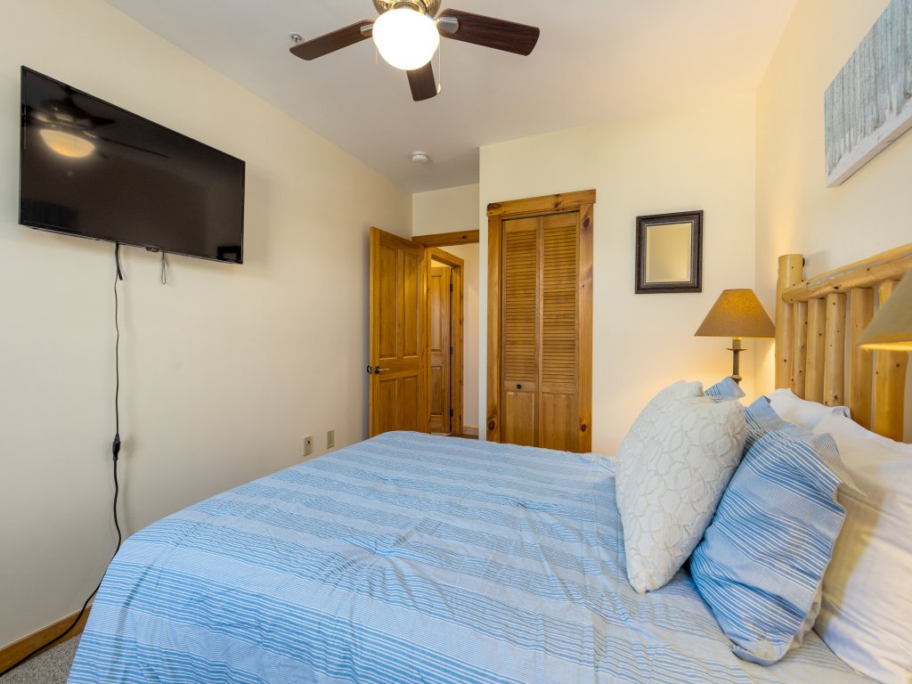 8363 Buffalo Lodge Vacation Rental in Keystone - RedAwning