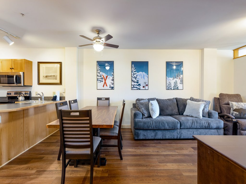 8363 Buffalo Lodge Vacation Rental in Keystone - RedAwning