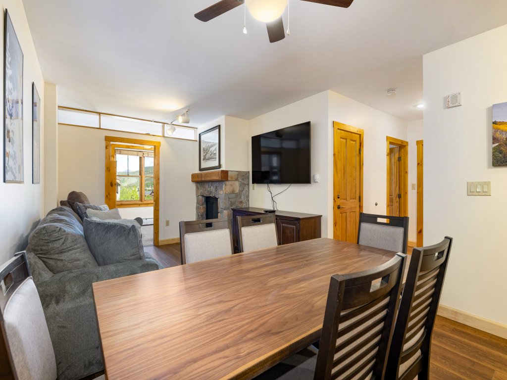 8363 Buffalo Lodge Vacation Rental in Keystone - RedAwning