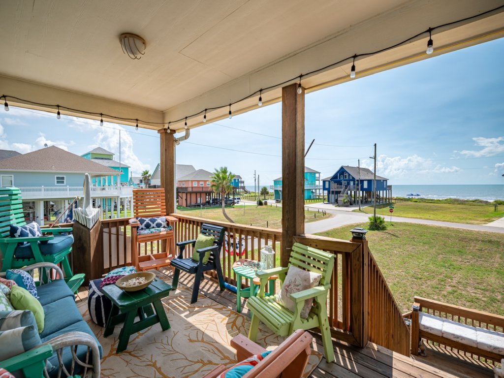 Camp Queenie Vacation Rental in Texas - RedAwning
