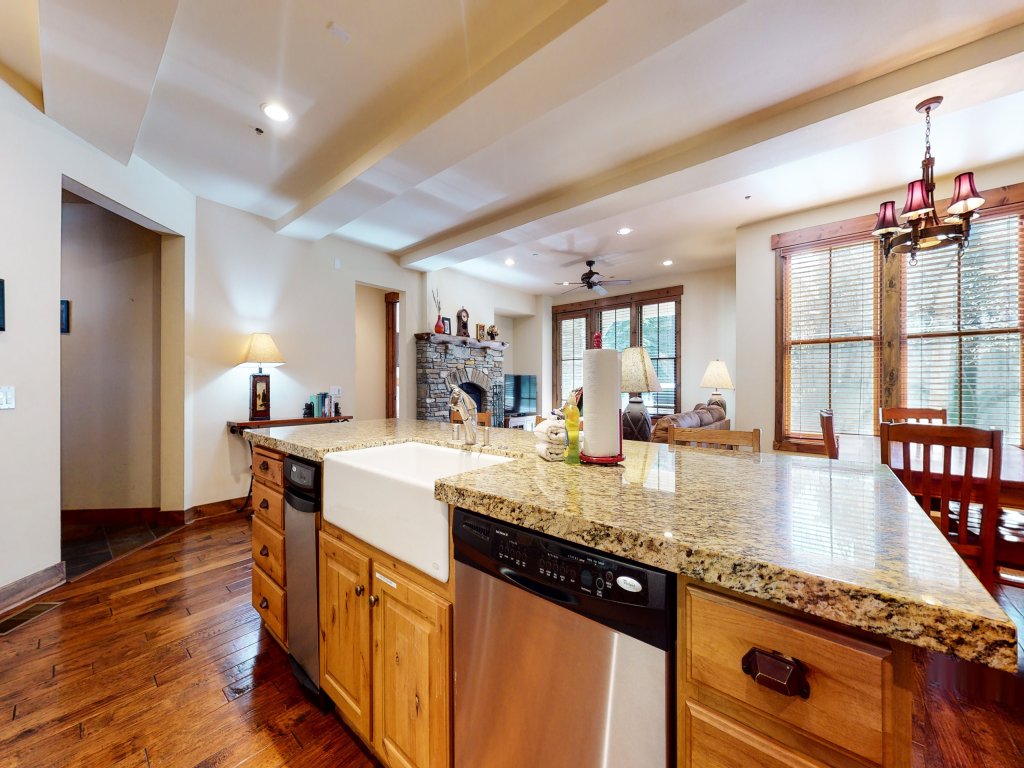 Snowcreek VI The Lodges #1133 Vacation Rental in Mammoth Lakes - RedAwning