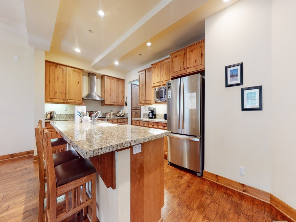 Snowcreek VI The Lodges #1133 Vacation Rental in Mammoth Lakes - RedAwning