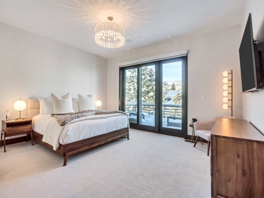 Luxury Five Bedroom Private Home with Stunning Park City views Vacation Rental in Park City - RedAwning