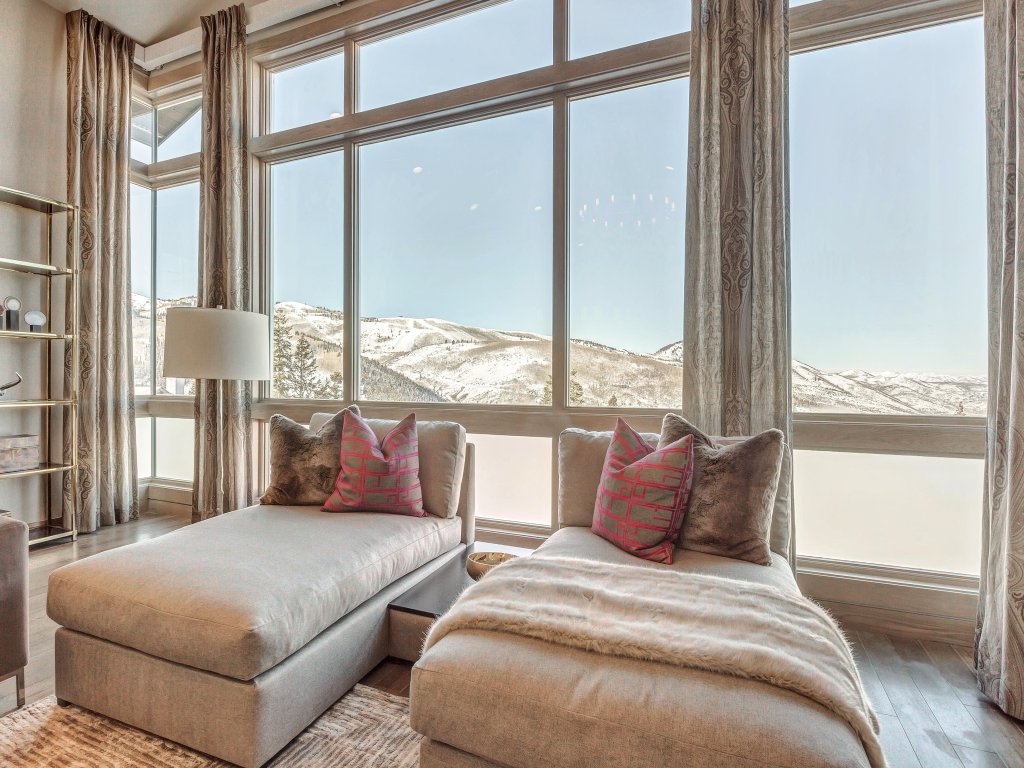 Gorgeous Five Bedroom Penthouse in the Heart of Park City Vacation Rental in Park City - RedAwning
