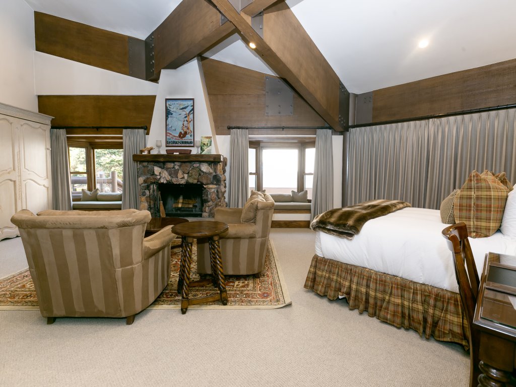 Bald Eagle Apartment Hotel in the Heart of Park City includes Outdoor Deck with Hot Tub Vacation Rental in Park City - RedAwning