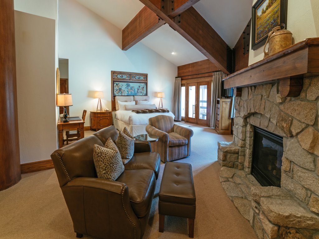 Mountain Views Apartment with Hot Tub on Private Deck Vacation Rental in Park City - RedAwning