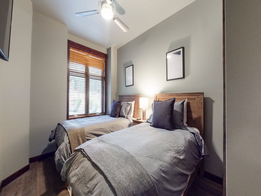 Solstice #14 Vacation Rental in Mammoth Lakes - RedAwning