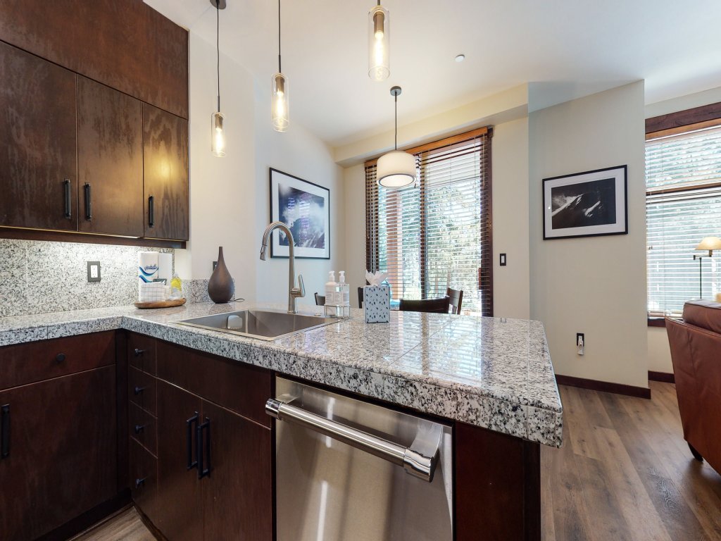 Solstice #14 Vacation Rental in Mammoth Lakes - RedAwning