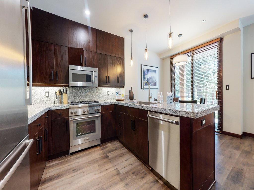 Solstice #14 Vacation Rental in Mammoth Lakes - RedAwning