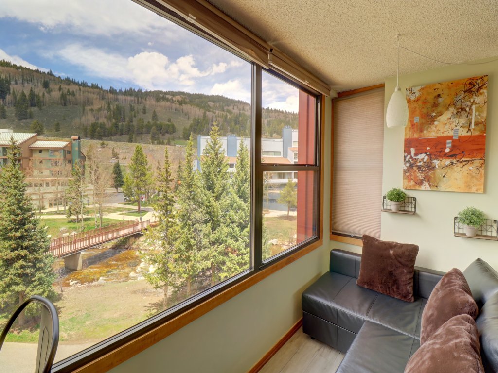VS348 Village Square 1 Br 1 Ba PET FRIENDLY Vacation Rental in Copper Mountain - RedAwning