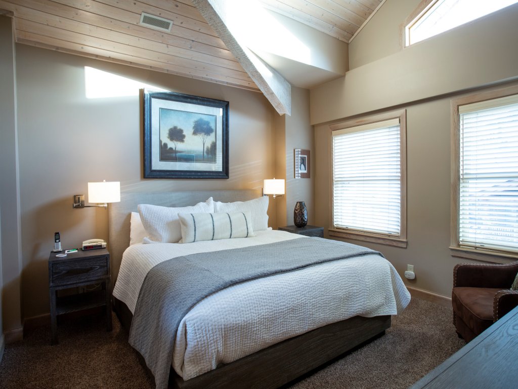 Royal Plaza at Deer Valley Resort - One Bedroom Condo #404 Vacation Rental in Park City - RedAwning