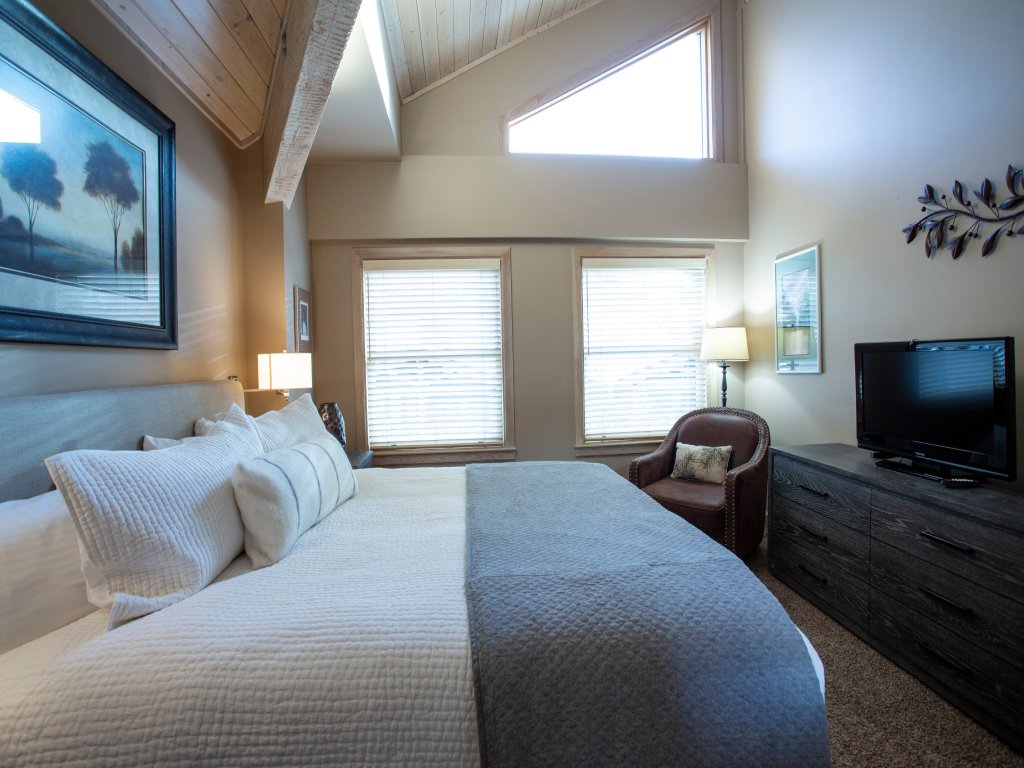 Royal Plaza at Deer Valley Resort - One Bedroom Condo #404 Vacation Rental in Park City - RedAwning