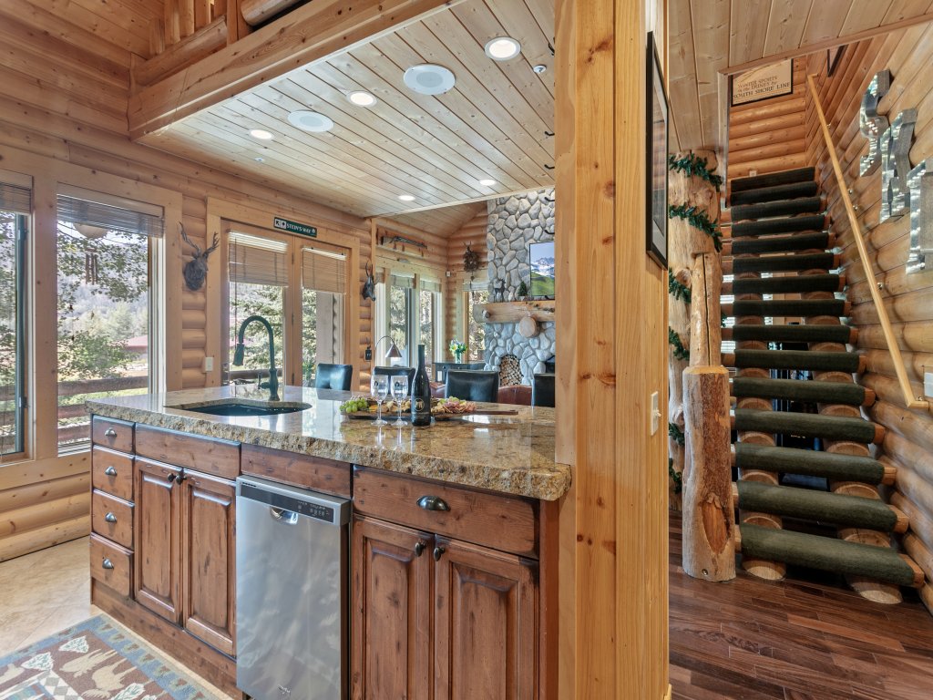 Chaparral at Deer Valley Resort - Three Bedroom Condo with Hot Tub #102 Vacation Rental in Park City - RedAwning