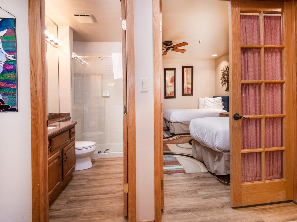 Townsend Place B103 Vacation Rental in Beaver Creek - RedAwning