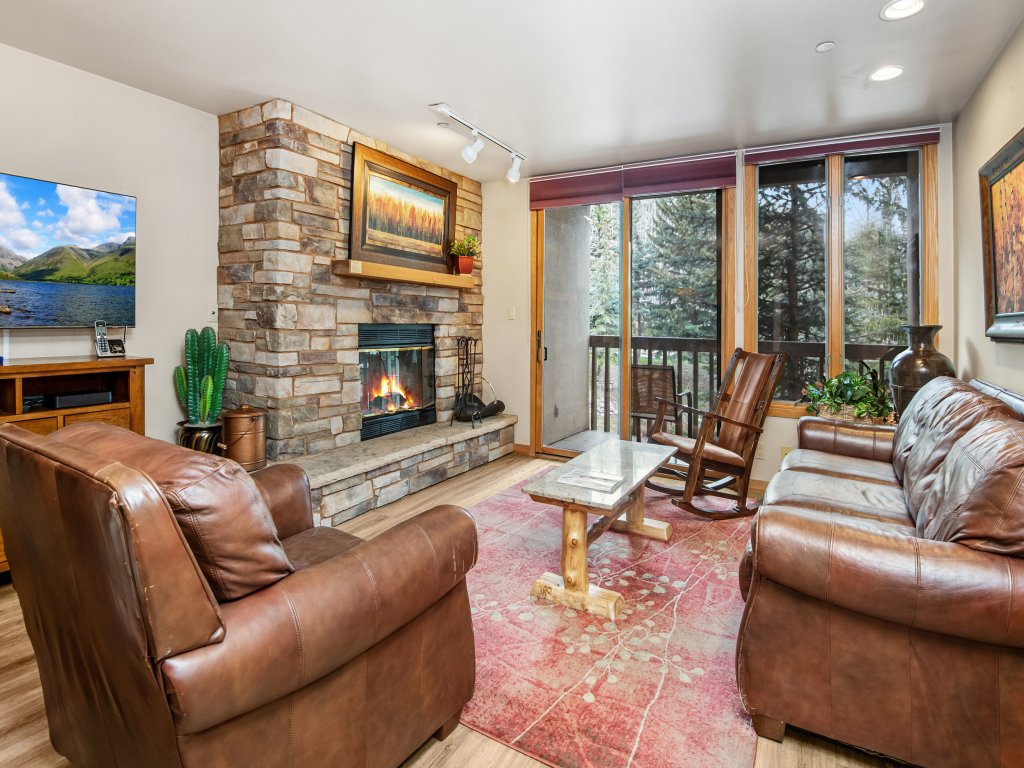 Townsend Place B103 Vacation Rental in Beaver Creek - RedAwning