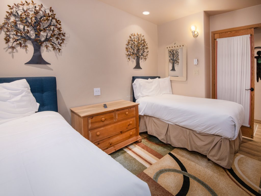 Townsend Place B103 Vacation Rental in Beaver Creek - RedAwning