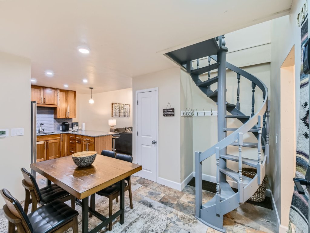 Snowlion Condos 302 Vacation Rental in Vail - RedAwning