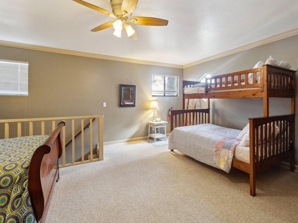 Dos Pinos - Spacious Lakefront Cabin w/ Game Room Vacation Rental in California - RedAwning