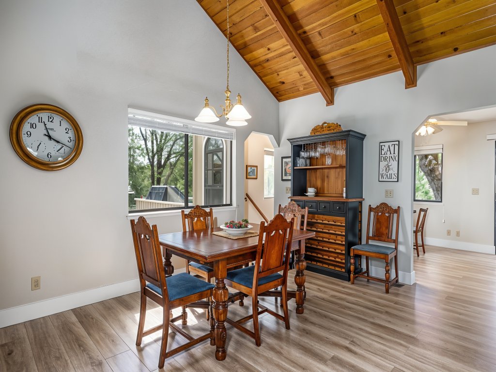 Three Wild Turkeys - Amazing Outdoor Spaces!  2 Decks! Vacation Rental in California - RedAwning