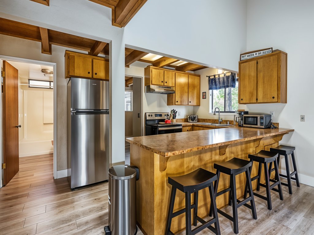 Three Wild Turkeys - Amazing Outdoor Spaces!  2 Decks! Vacation Rental in California - RedAwning