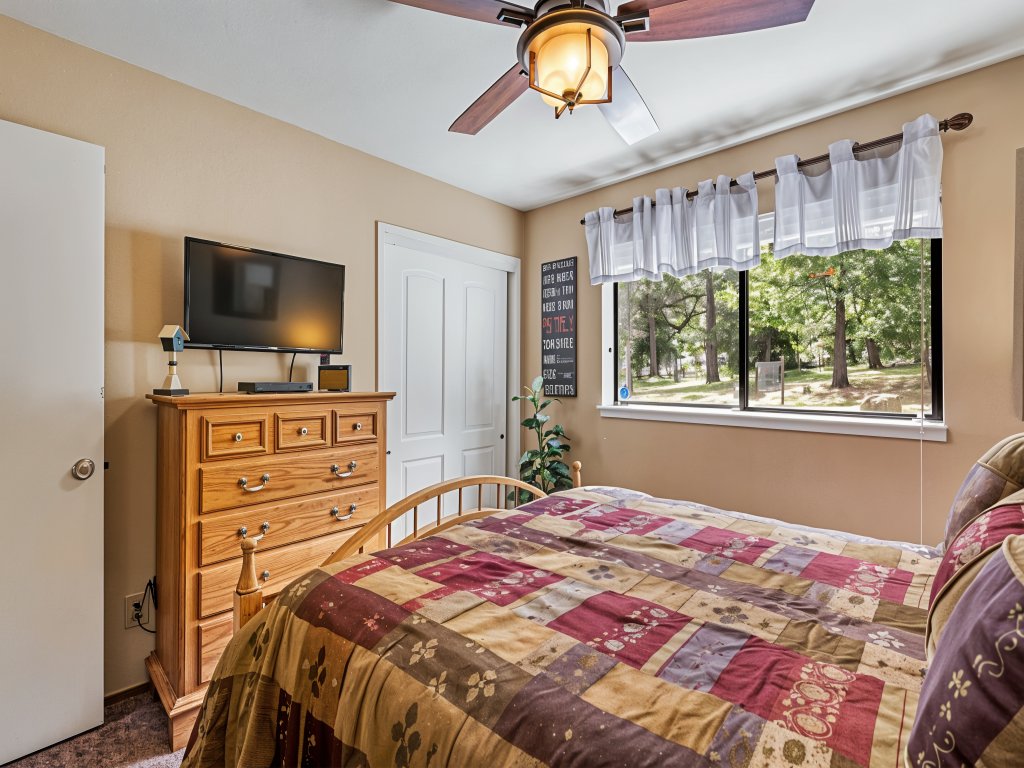 Bigfoot Retreat - Close to Golf and the Beach Vacation Rental in California - RedAwning