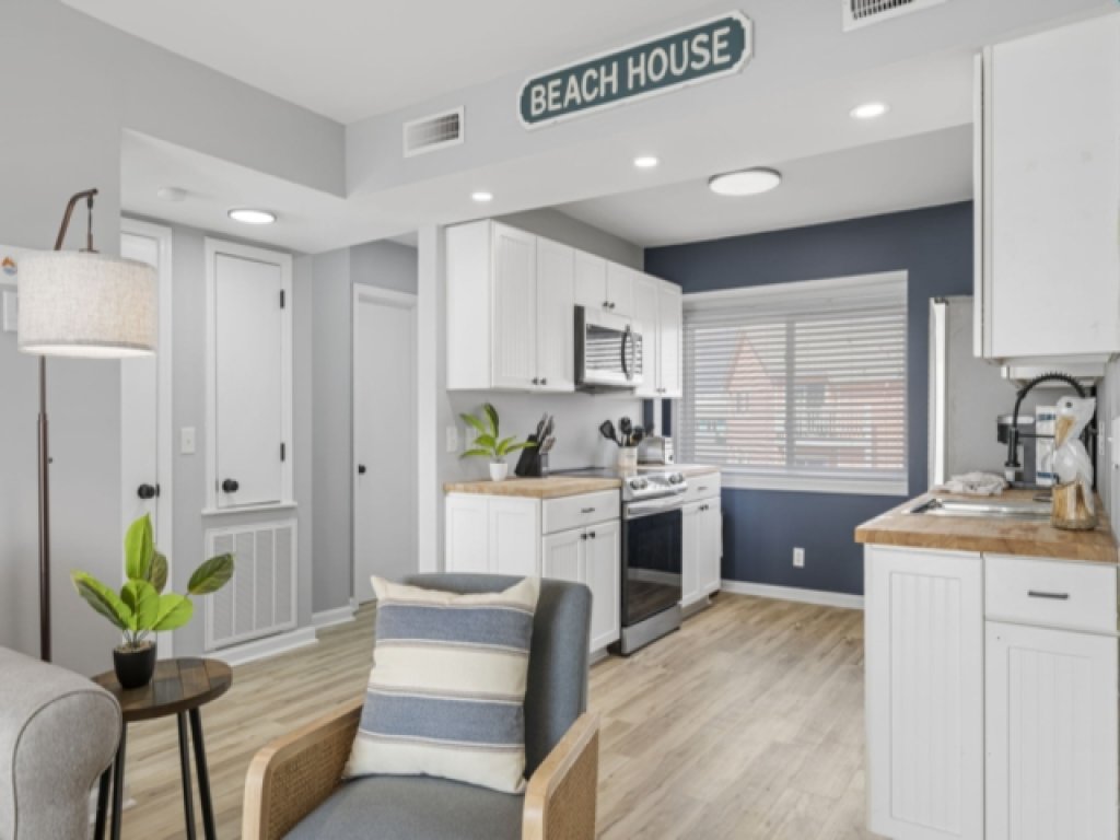 A Little Shore Thing Vacation Rental in North Carolina - RedAwning