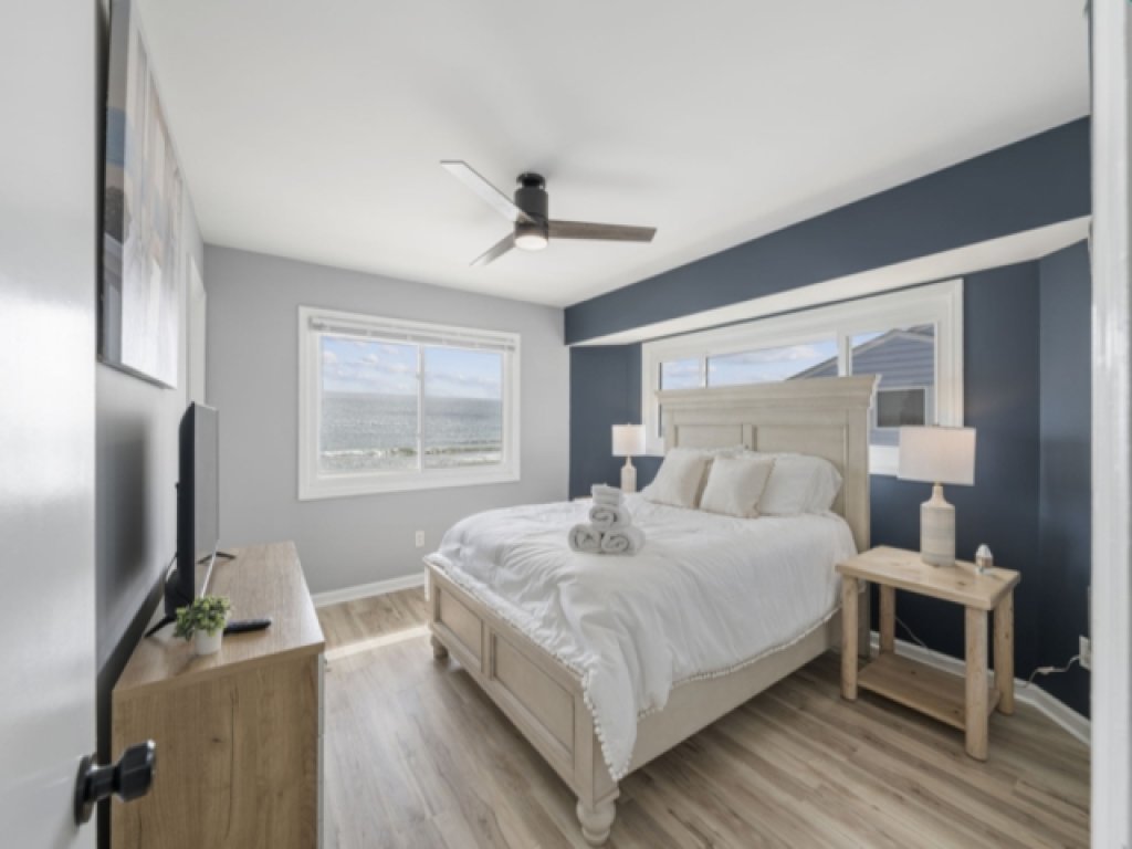 A Little Shore Thing Vacation Rental in North Carolina - RedAwning