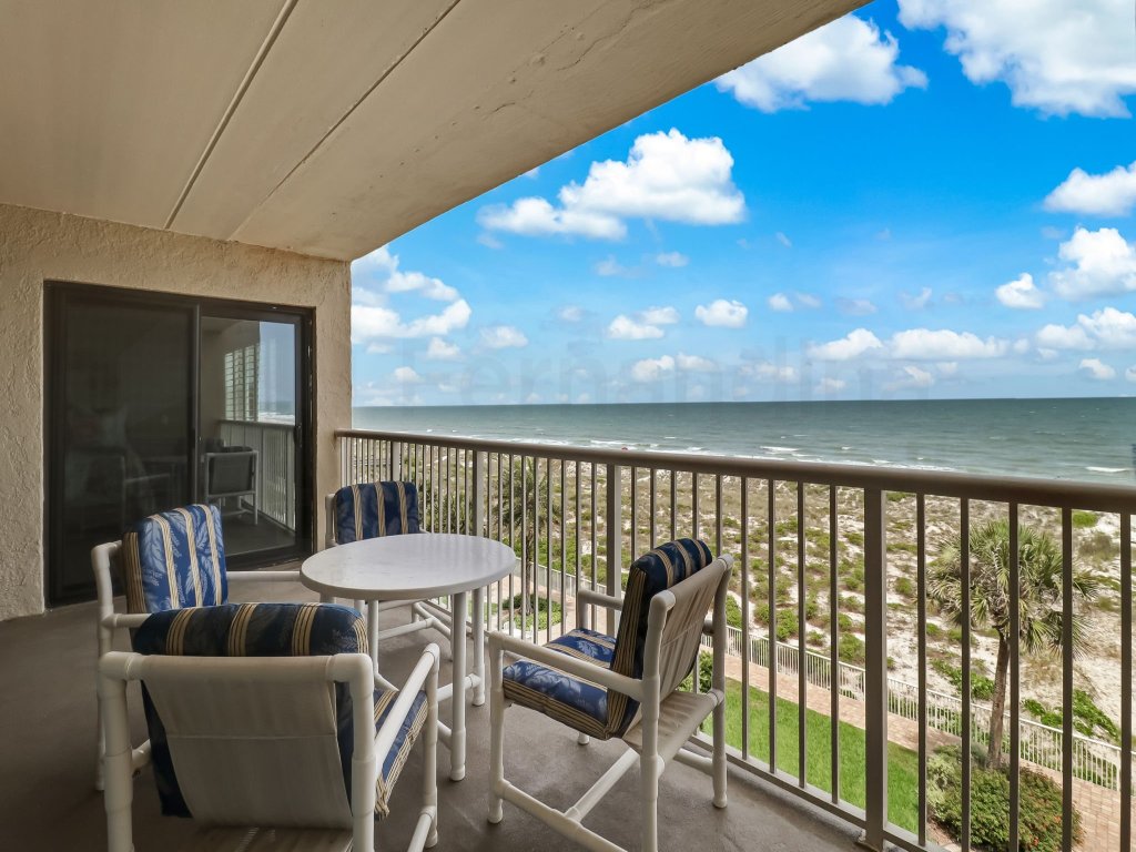 445 Amelia by the Sea Vacation Rental in Fernandina Beach - RedAwning
