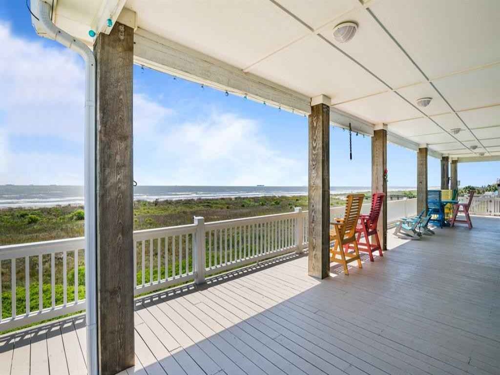 Just Sun & Beach Vacation Rental in Texas - RedAwning