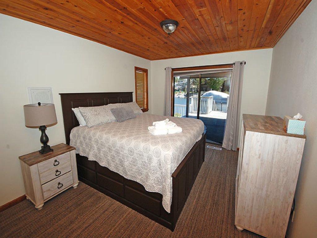 625 Alpine Drive Vacation Rental in California - RedAwning
