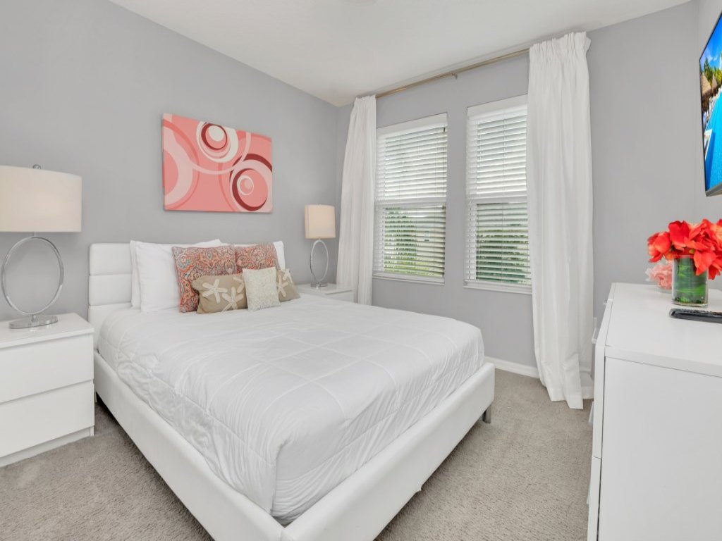4 Bed townhome with Private Pool Near Disney! Vacation Rental in Kissimmee - RedAwning