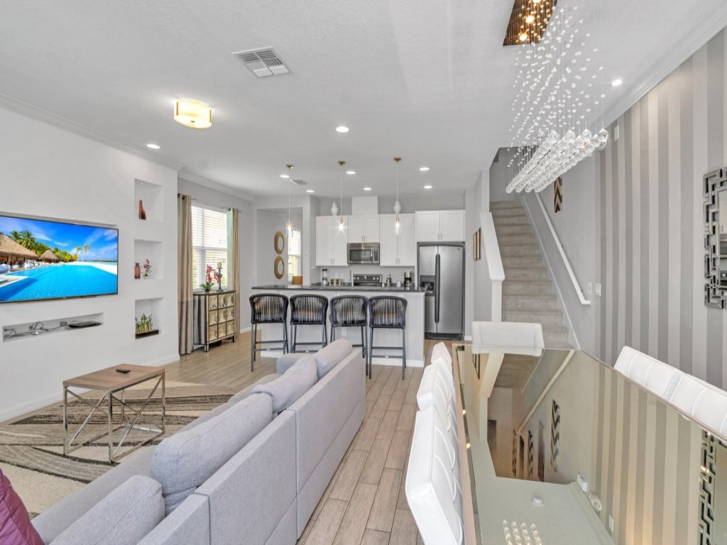 4 Bed townhome with Private Pool Near Disney! Vacation Rental in Kissimmee - RedAwning
