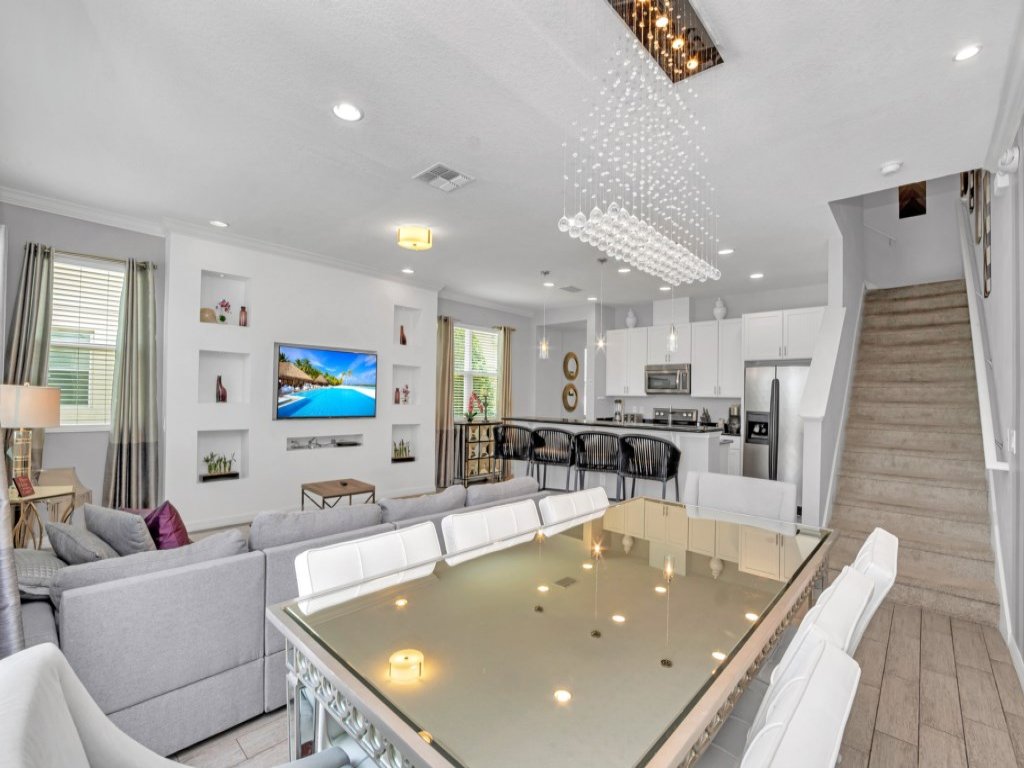 4 Bed townhome with Private Pool Near Disney! Vacation Rental in Kissimmee - RedAwning