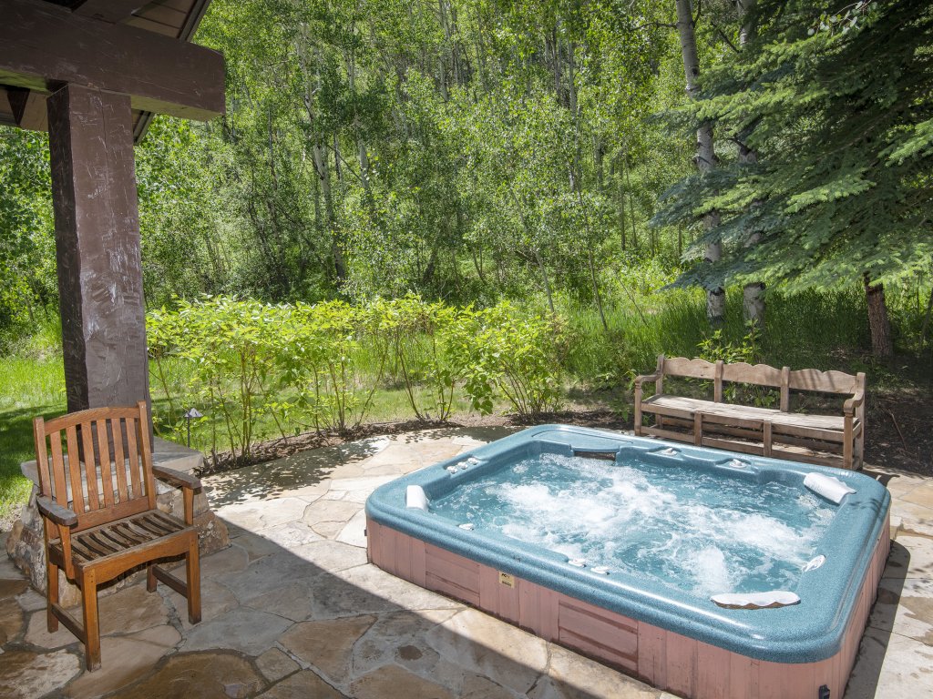40 Goshawk Vacation Rental in Bachelor Gulch - RedAwning