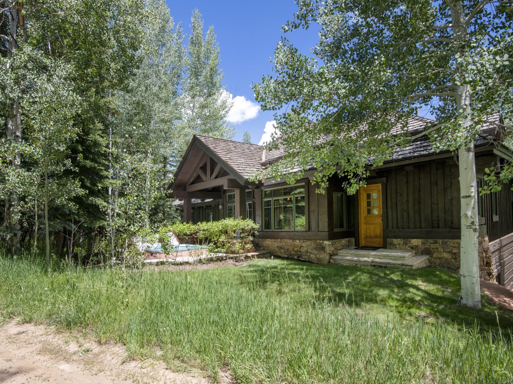 40 Goshawk Vacation Rental in Bachelor Gulch - RedAwning