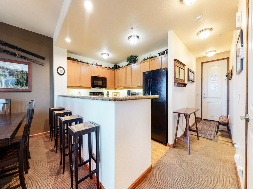 Eagle Run #114 Vacation Rental in Mammoth Lakes - RedAwning