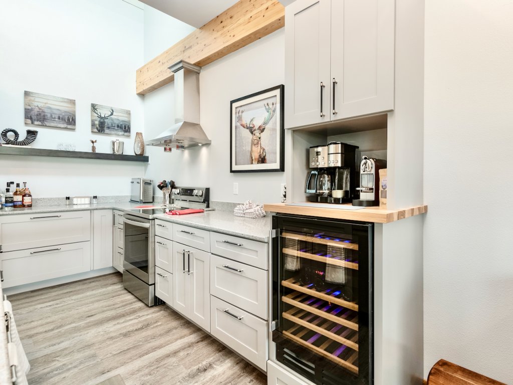 Trails End Vacation Home at Windcliff Vacation Rental in Estes Park - RedAwning
