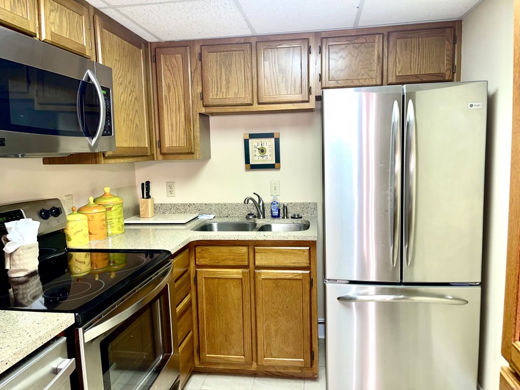 204 2-Bedroom Vacation Rental in Pigeon Forge - RedAwning