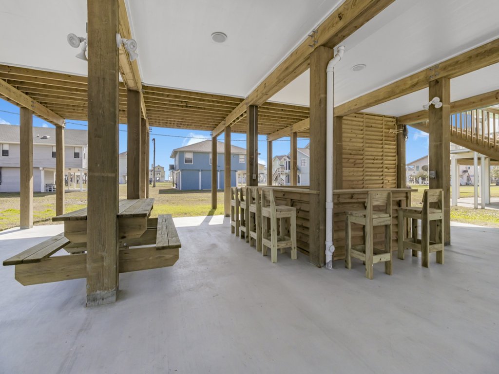 Tide's Up Sand Castle Home Vacation Rental in Texas - RedAwning