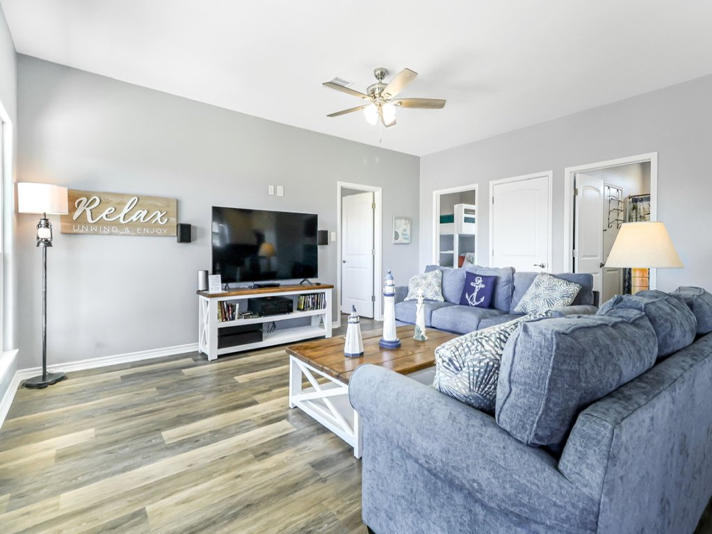 Tide's Up Sand Castle Home Vacation Rental in Texas - RedAwning