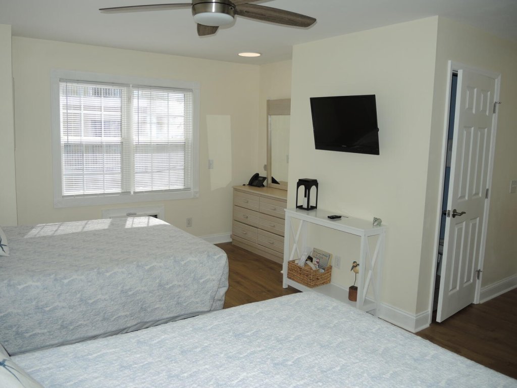 1204L Vacation Rental in Calabash - RedAwning