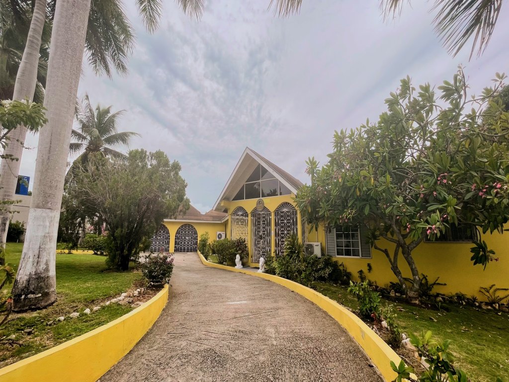 Ironshore SugarMill 5BR Villa w Private Pool Vacation Rental - RedAwning