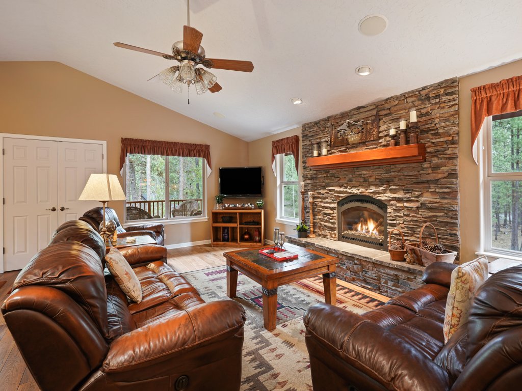 164 Jillian Vacation Rental in Sunriver - RedAwning