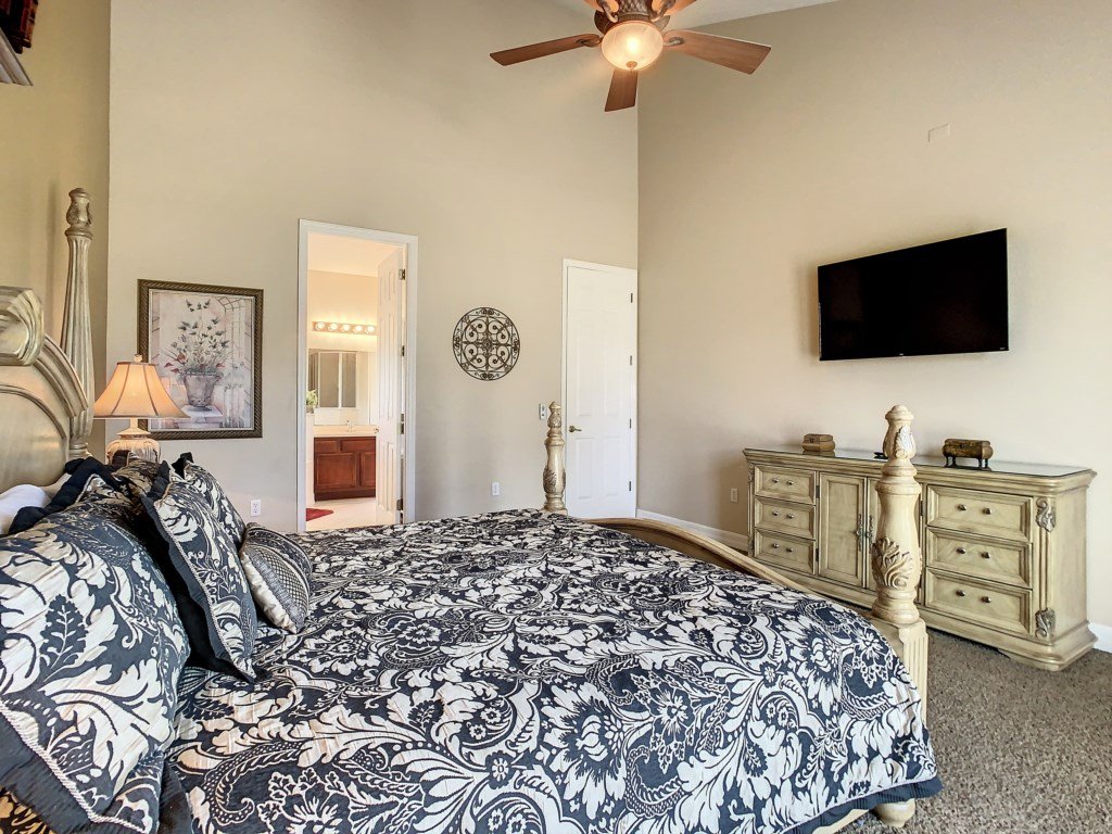 Fantastic 7 Bed 6 Bath in Prestigious Gated Comm. Vacation Rental in Kissimmee - RedAwning